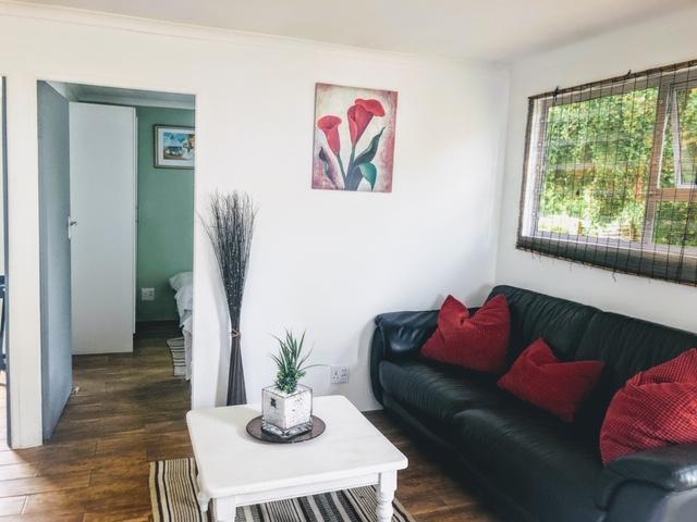 To Let 2 Bedroom Property for Rent in Hout Bay Western Cape